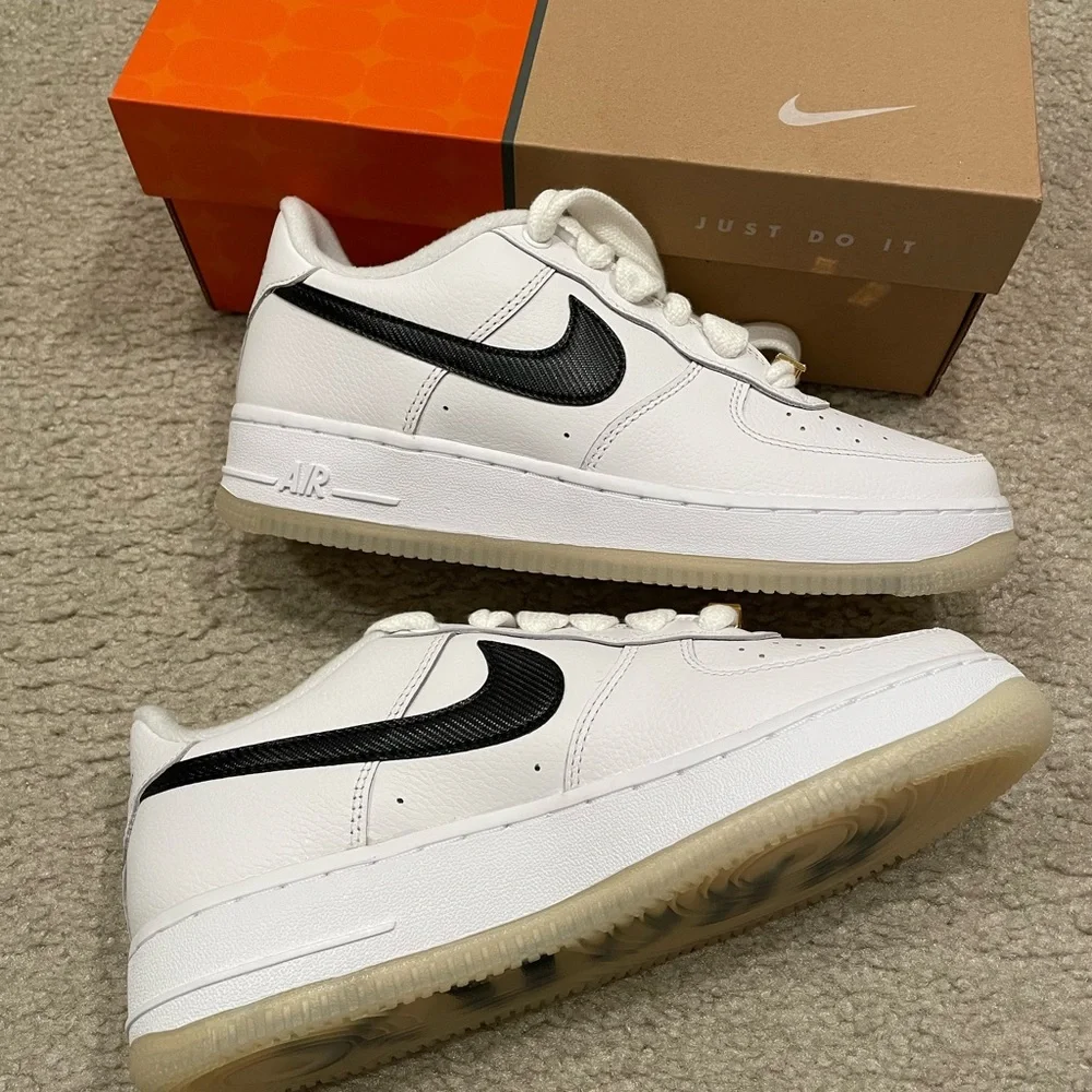 Nike Air Force 1 Premium Big Kids' Shoes size 6.5Y brand new with box - Picture 3 of 11